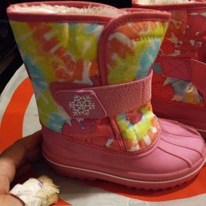 Girls size 9 children's place snow boots